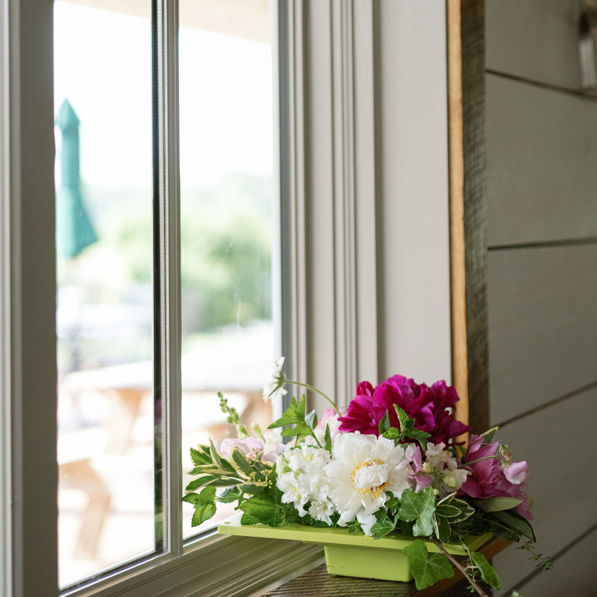 Square bowl small with arrangement